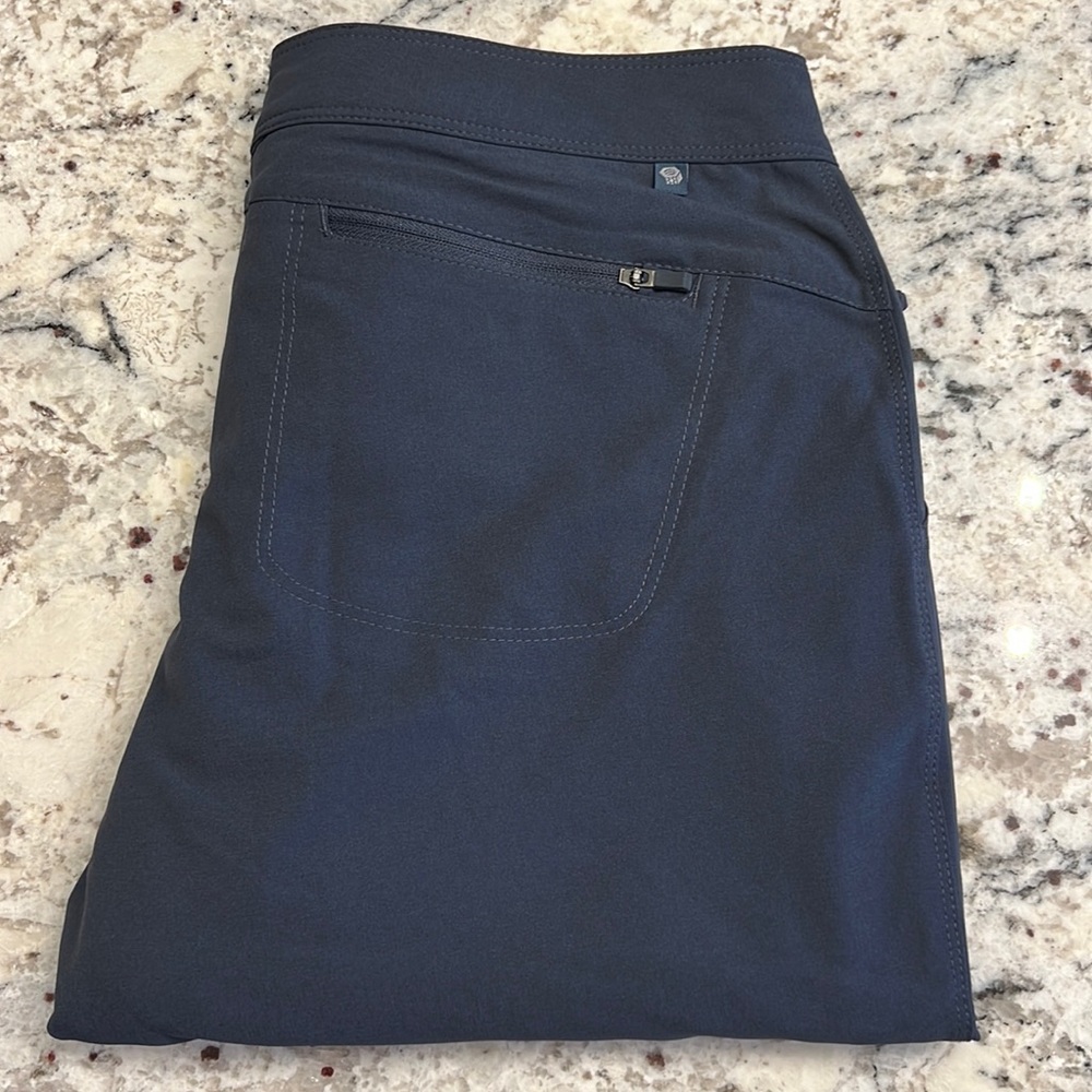 Mountain Hardware Right Bank Lined Pants Size 4 NWT